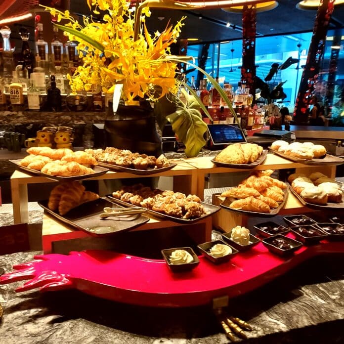 Celebrate Mom at Komodo Dallas