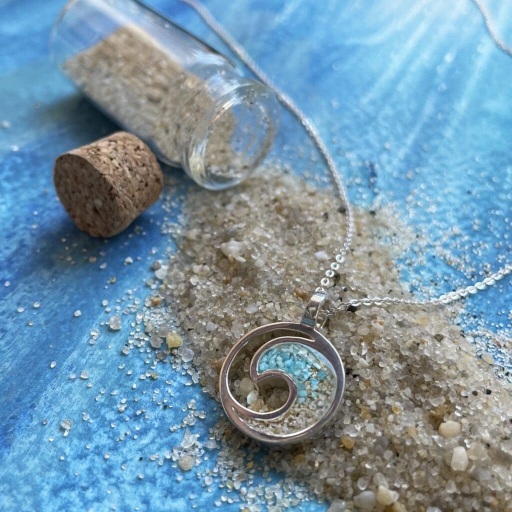 Dune Jewelry Wave Necklace