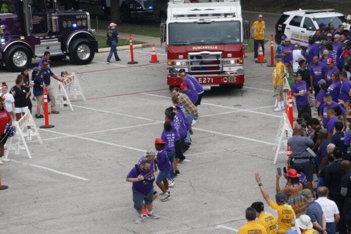 Fire Truck Pull in Duncanvile