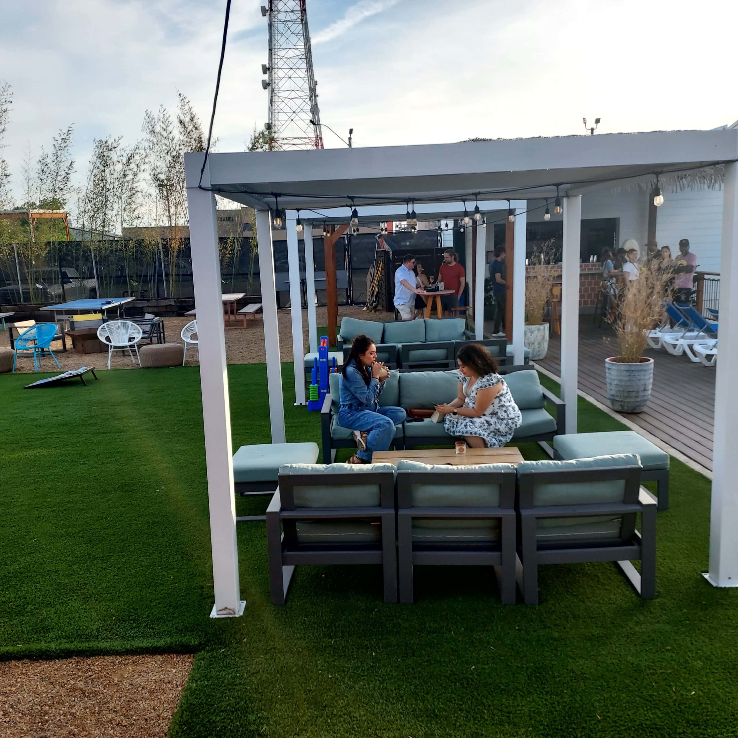 Good Surf Beach Club a Dallas Oasis