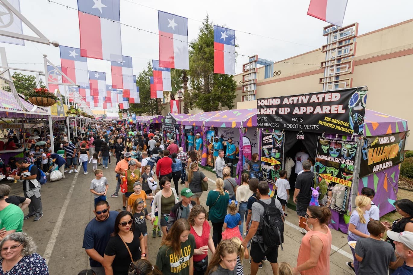 state fair crowds