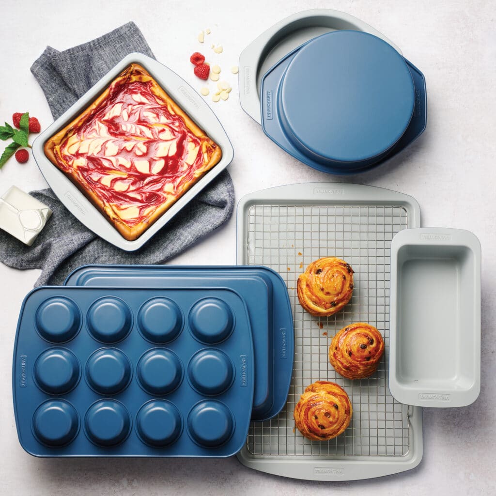 Tramontina ceramic bakeware in blue