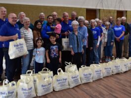 Bob's Bags volunteers