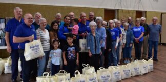 Bob's Bags volunteers