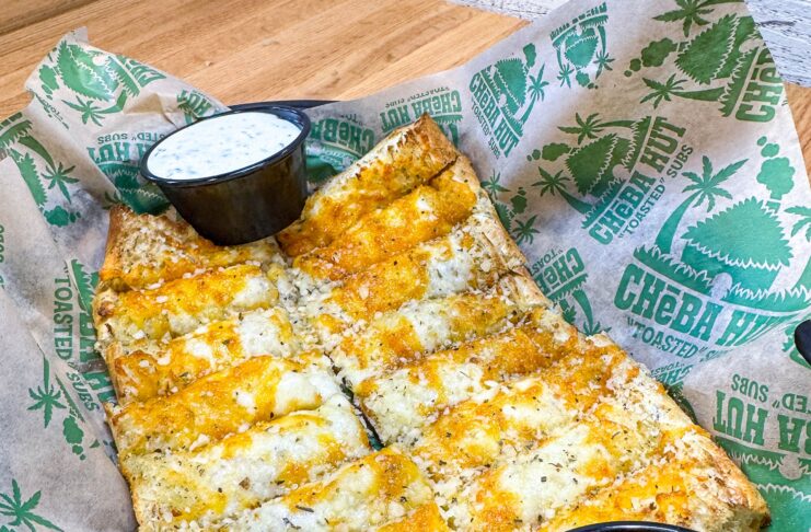 Garlic cheesebread appetizer