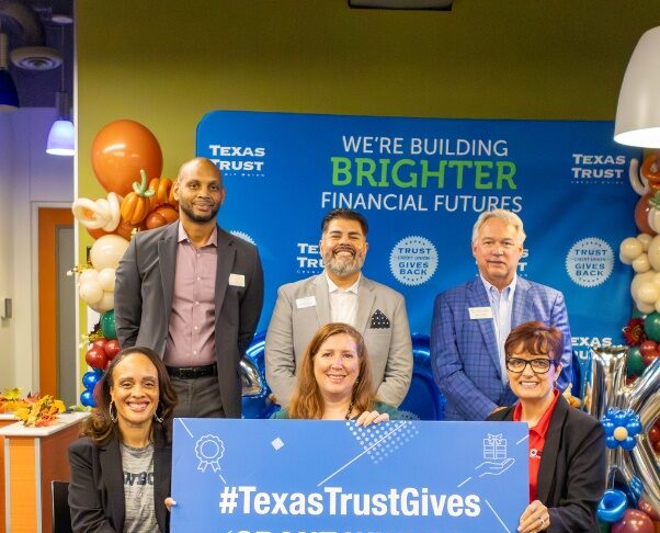 Texas Trust CU Grants $10,000 to Mansfield ISD Education Foundation