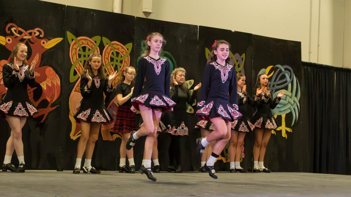 Irish stepdancers
