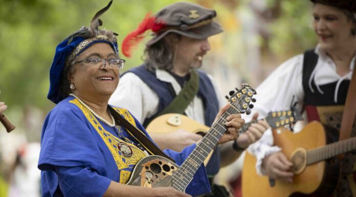 Scarborough Renaissance Festival in Waxahachie April 4-May 24 Scarborough Festival in Waxahachie entertainers