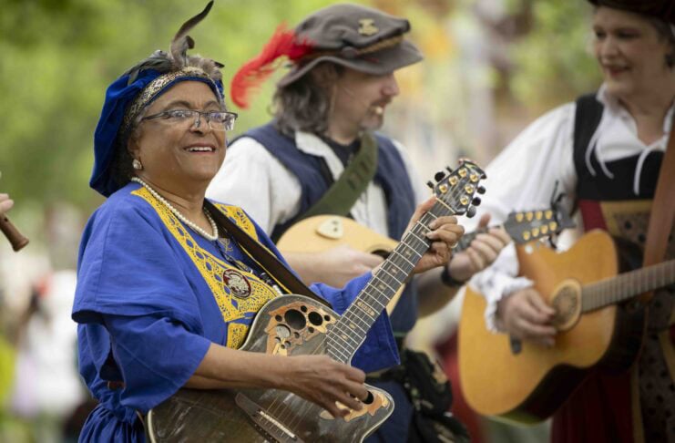 Scarborough Renaissance Festival in Waxahachie April 4-May 24 Scarborough Festival in Waxahachie entertainers
