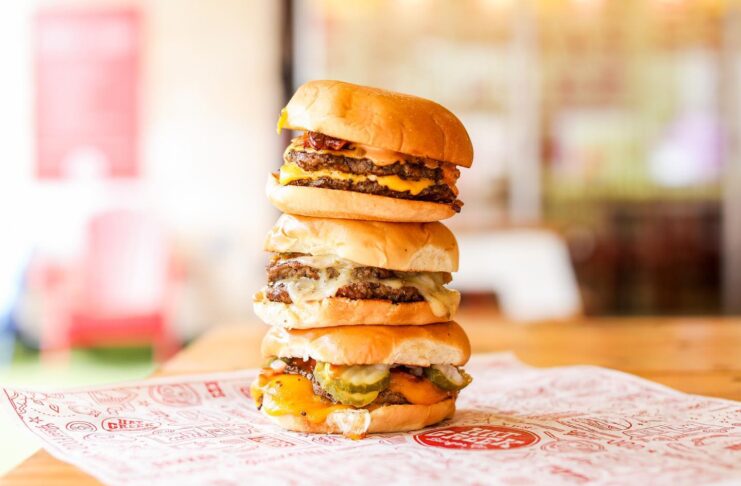 Mansfield Summit Gets Free Burgers at Hat Creek Mansfield Summit gets free Hat Creek burgers