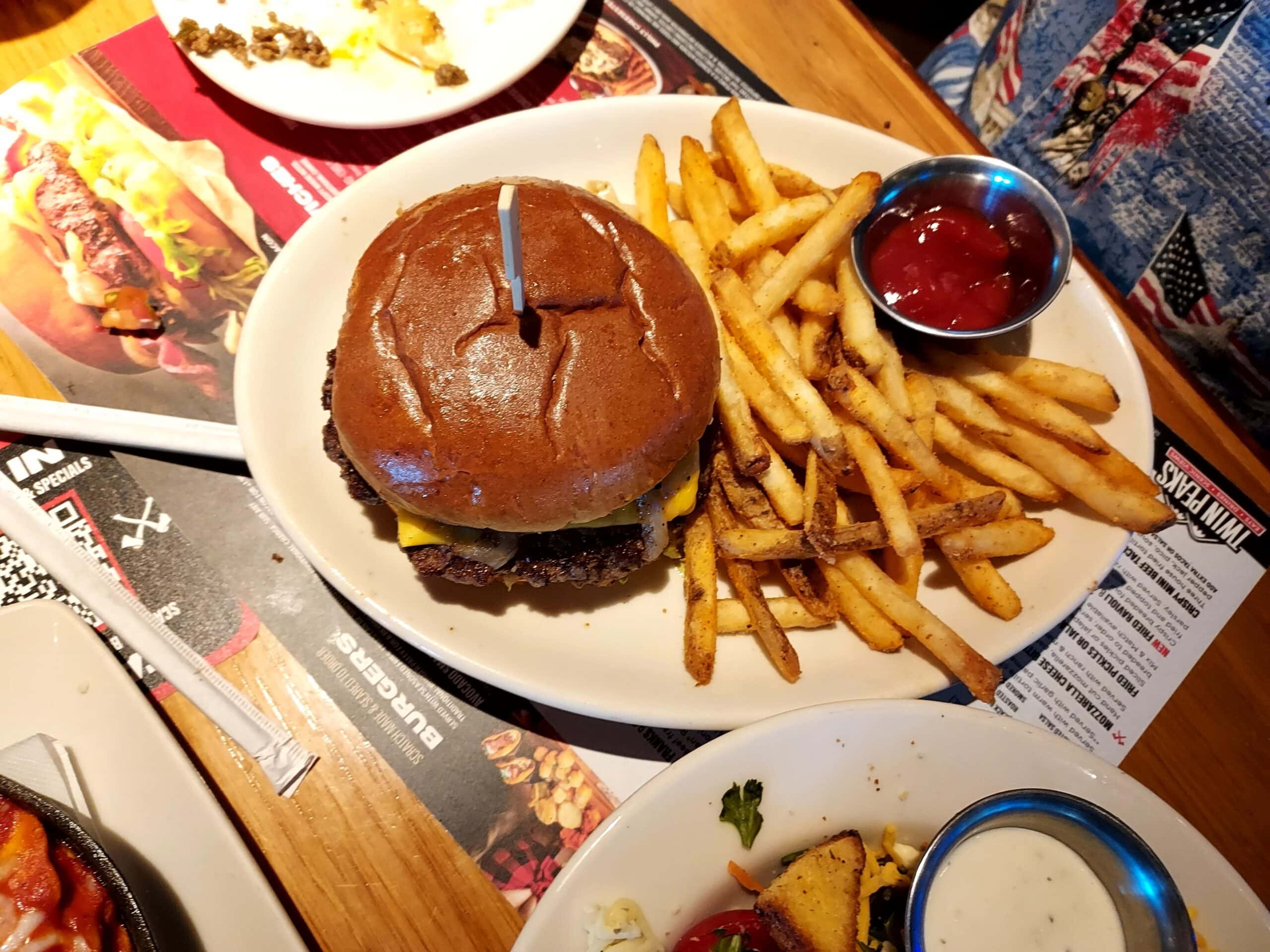 Twin Peak cheeseburger