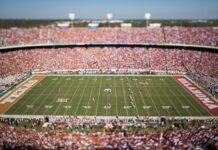 Raising Cane’s Celebrates Allstate Red River Rivalry with Ticket Giveaway for Texas vs. Oklahoma Showdown Raising Cane's Red River Rivalry ticket giveaway