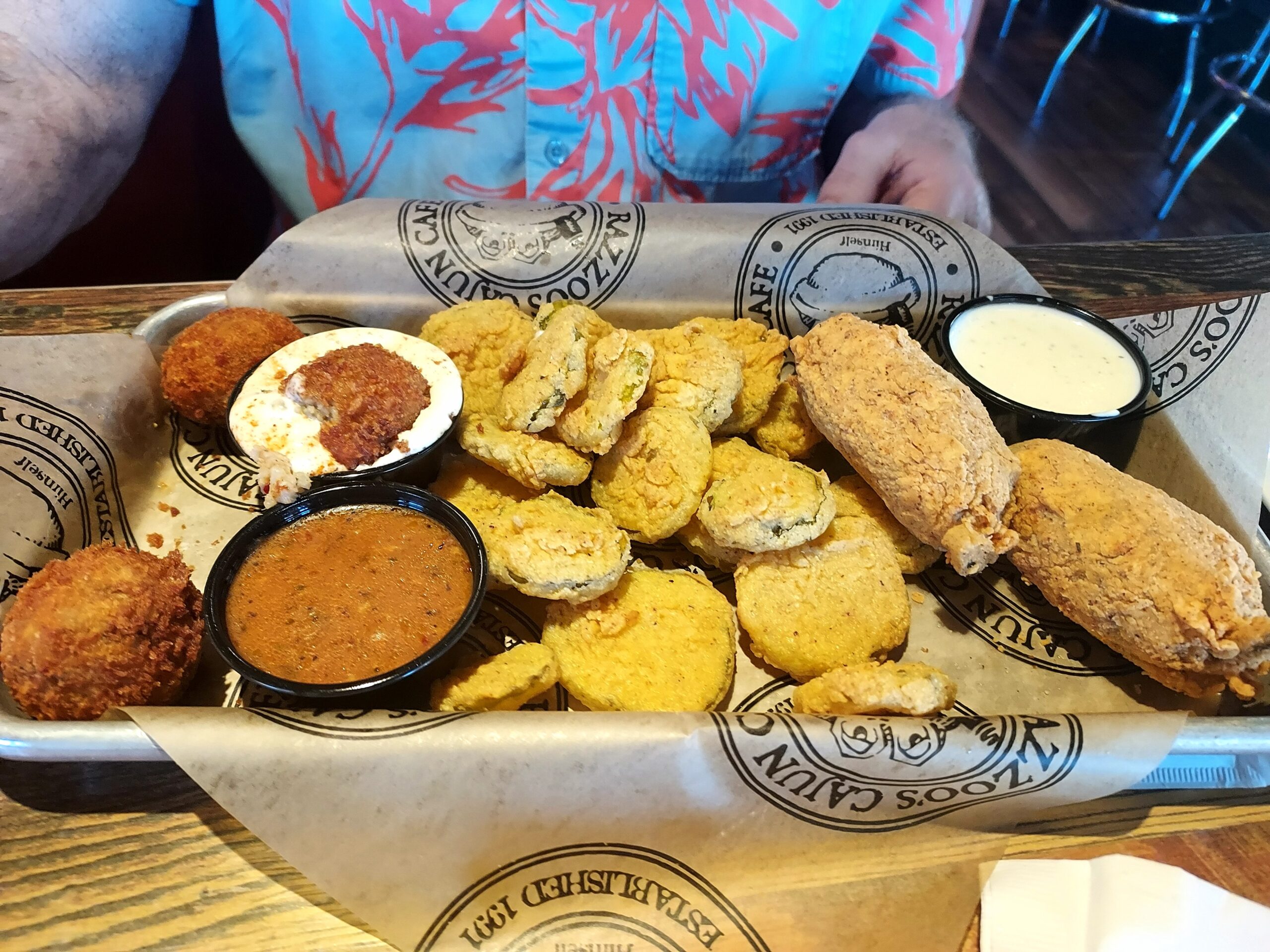 Razzoo's combo platter